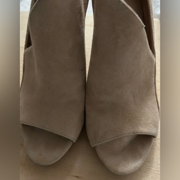Womens Calvin Klein Nastassia Peep Toe Open Side Boots, Desert Sand Size 7.5 - Picture 3 of 9